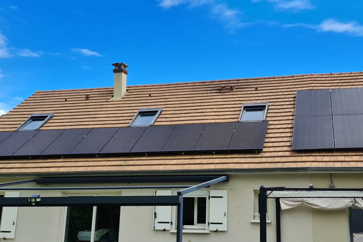 Artyseo installation de panneaux solaires photovoltaïques en surimposition