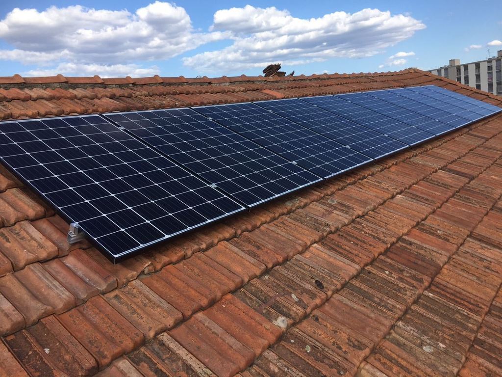 panneaux solaires par l'entreprise atex