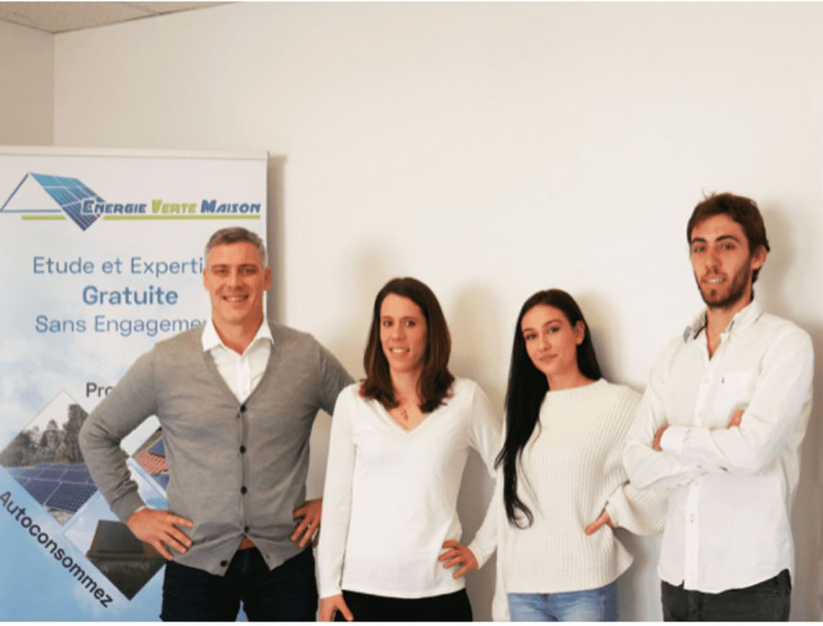 equipe experts solaires energie verte maison