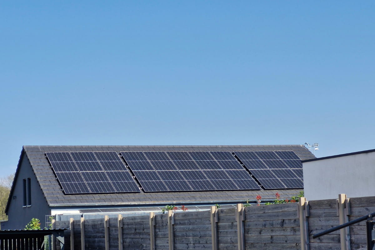 ETM-Schuring installation de panneaux solaires photovoltaïques toit