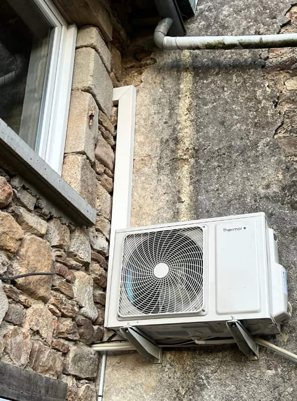 Installation PAC air-air UE SoluChauff Sanitaire