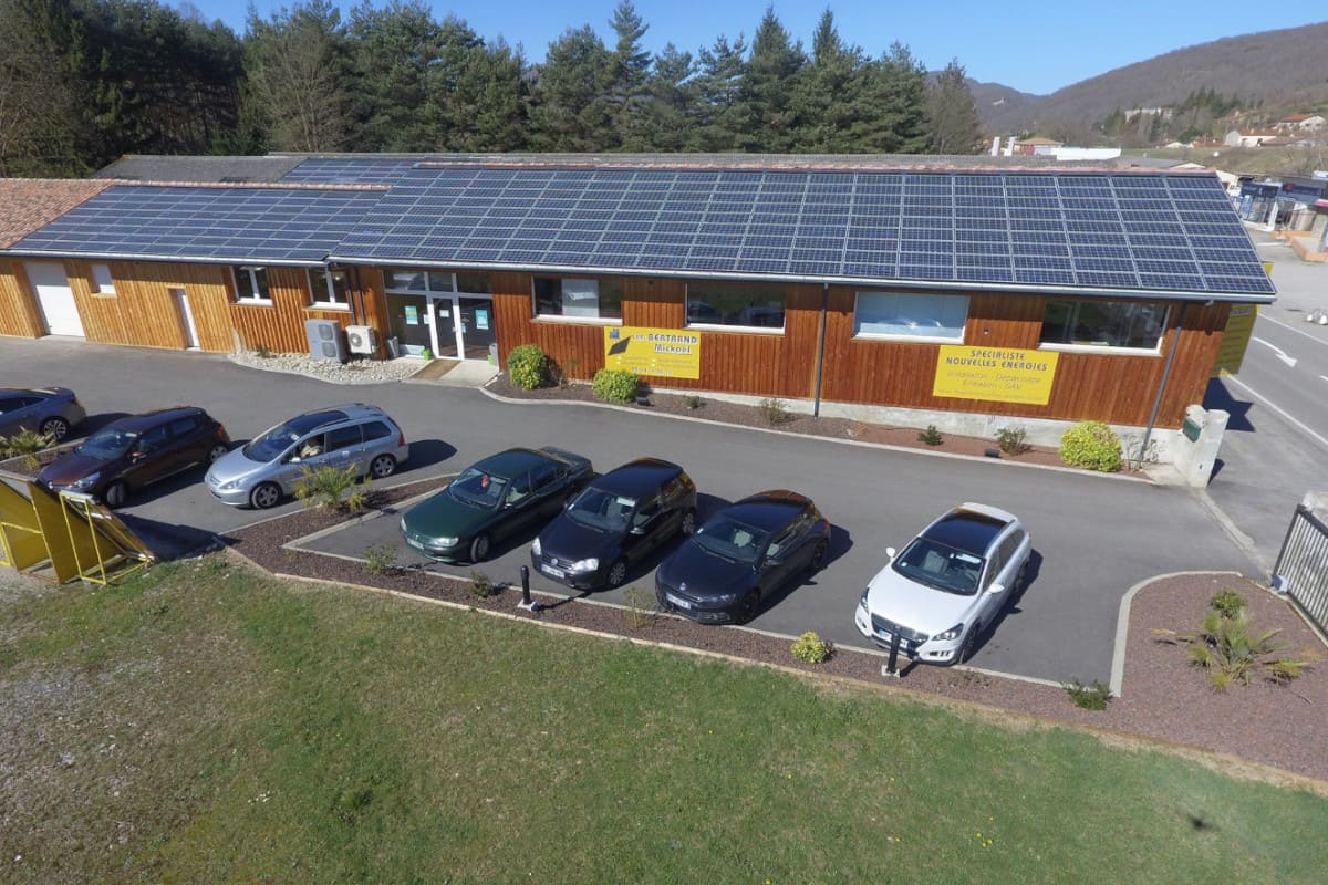 installation panneaux solaires société bm