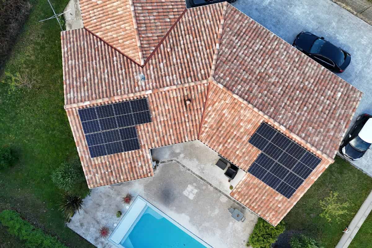 Solinstall panneaux solaires photovoltaïques surimposition