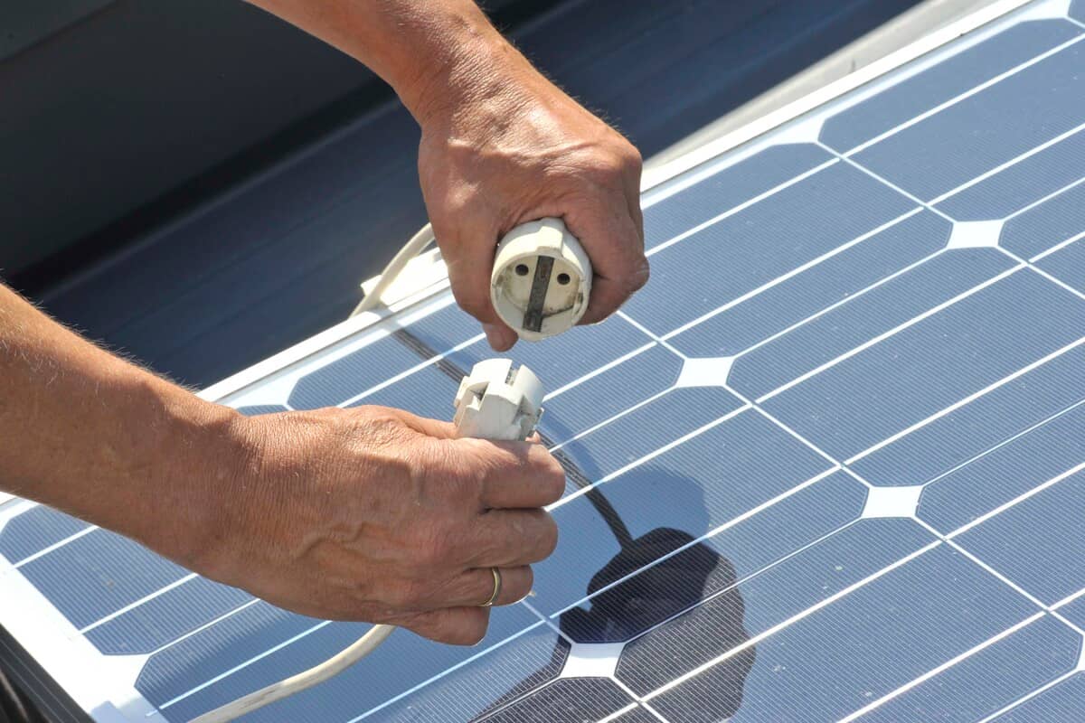 Que peut-on alimenter avec un panneau solaire de 1 000 Wc ?